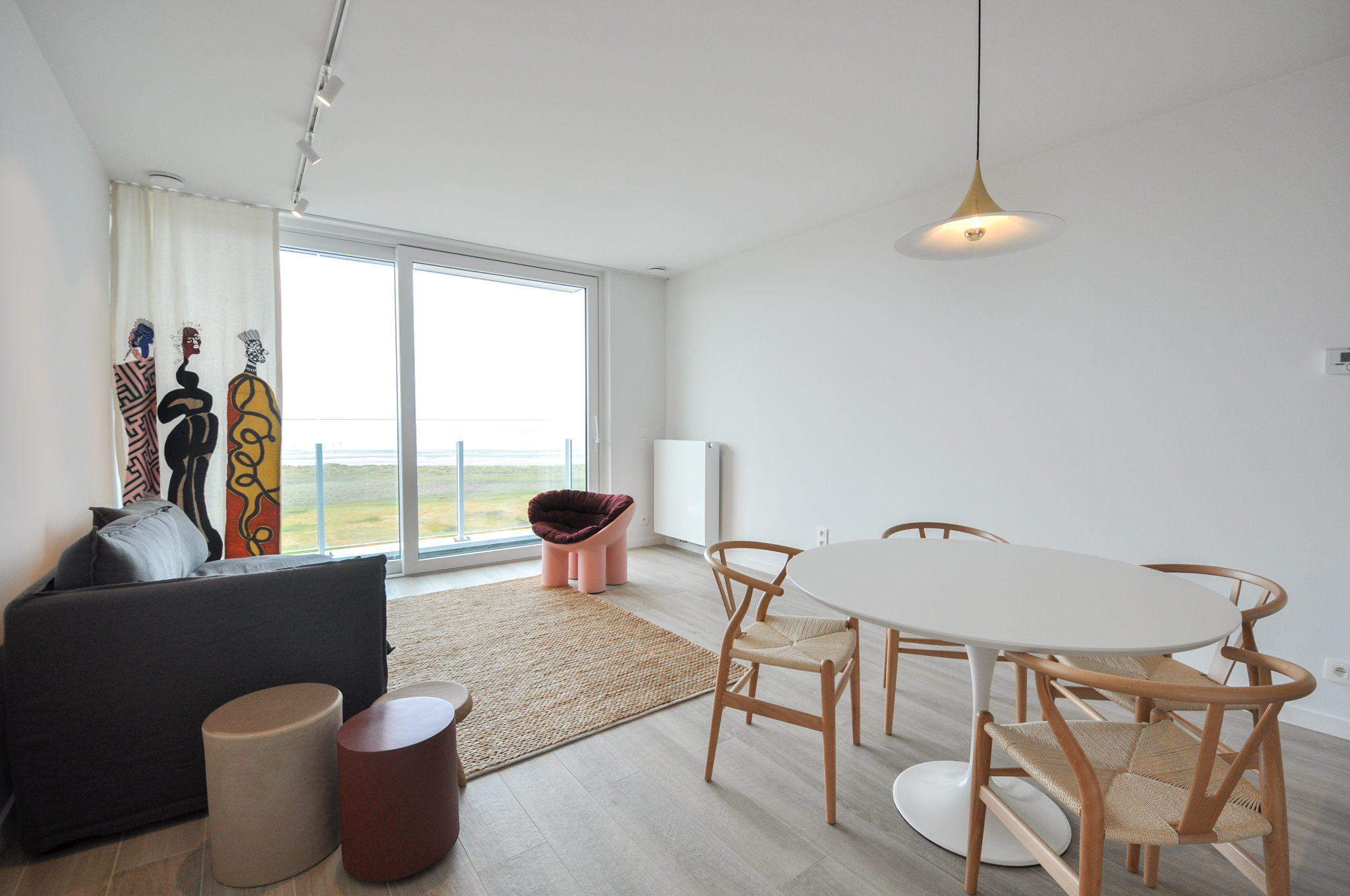 Appartement neuf et décoré de façon moderne sur le front de mer de Heist !